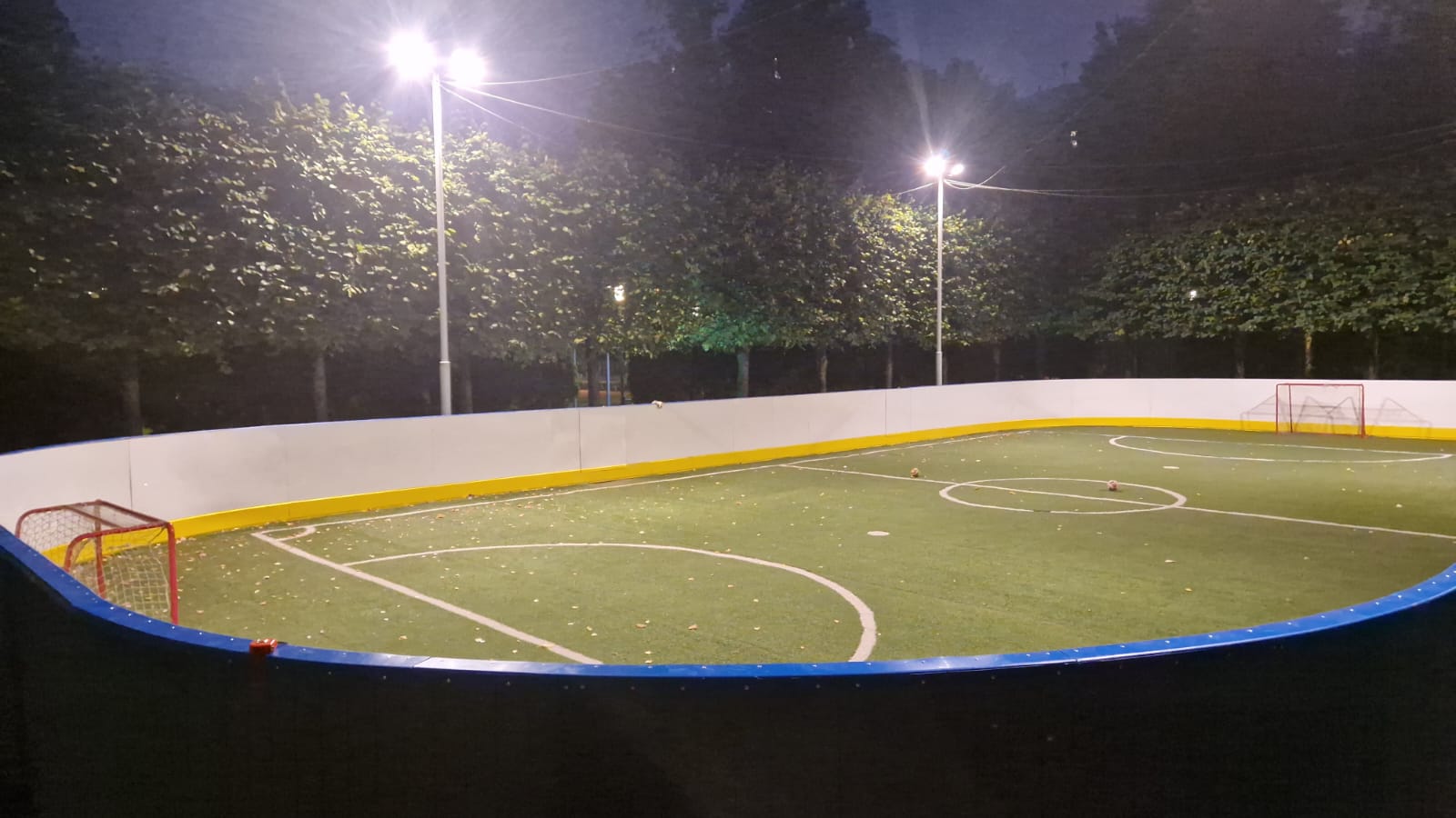 Завершающий этап установки многофункциональной площадки г. Москва